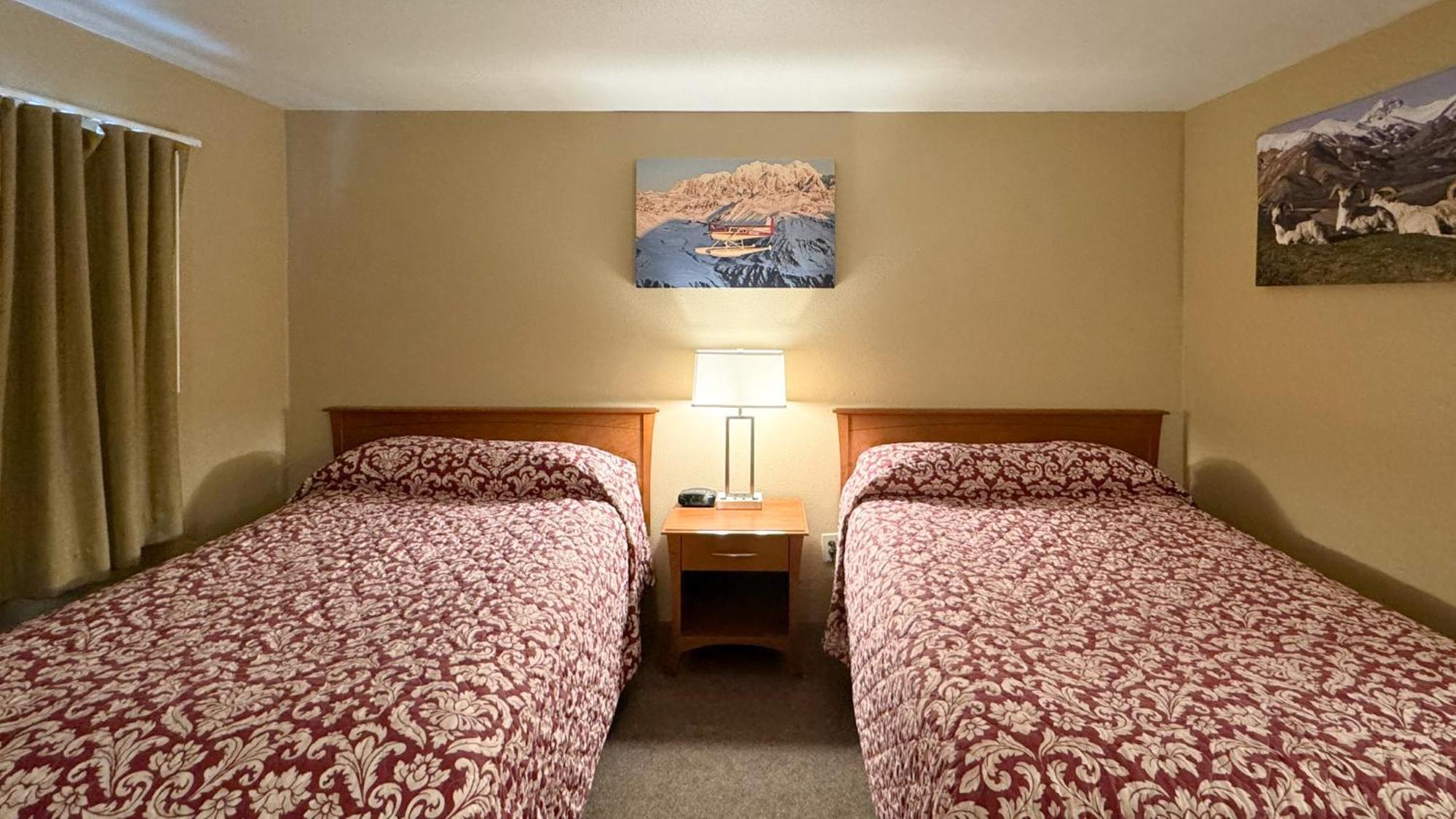 Young'S Motel Ток Экстерьер фото